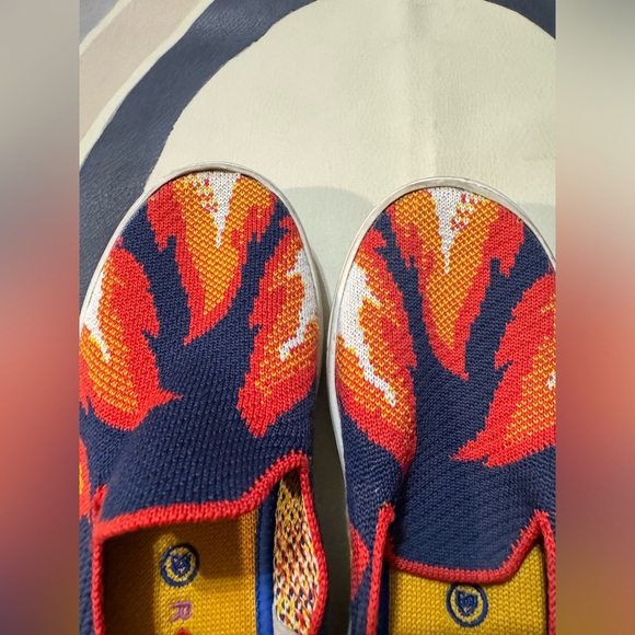Rothys Kid’s Flame Slip On Sneaker Flats size 3 - Picture 5 of 12